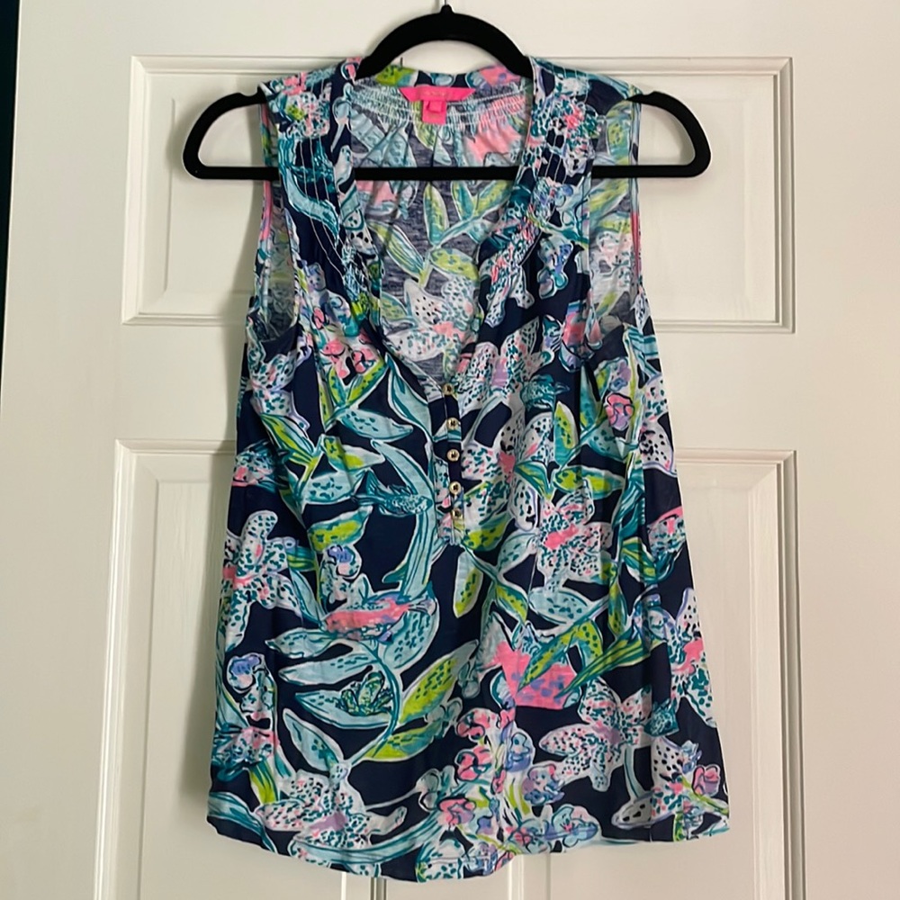 Lilly Pulitzer sleeveless shirt size medium